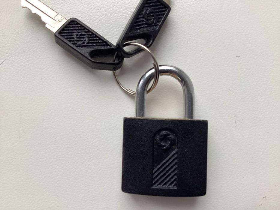 Замок для чемодана