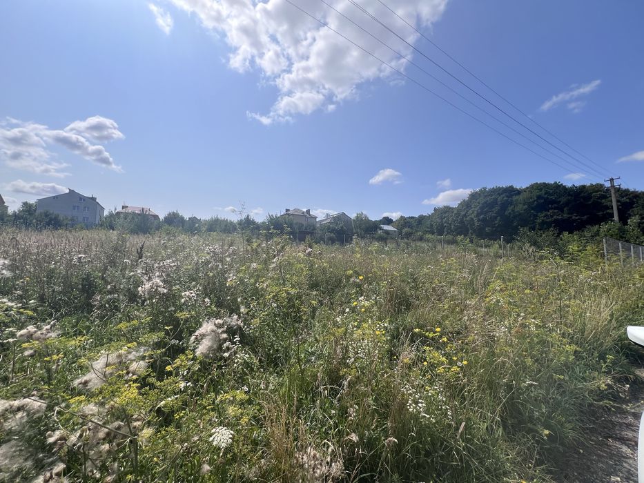 Продаж землі під житлову забудову в Підгородньому