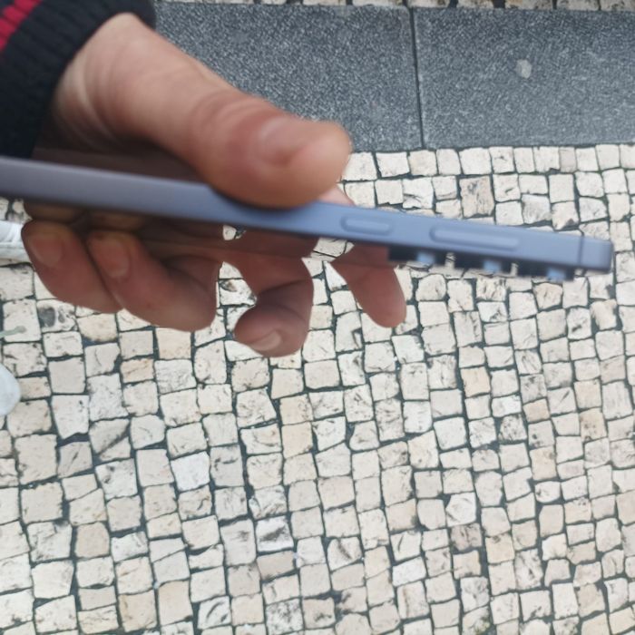 Samsung S24 FE como novo