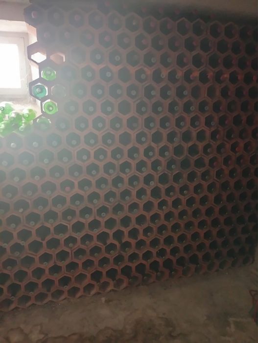 Garrafeira em ceramica
