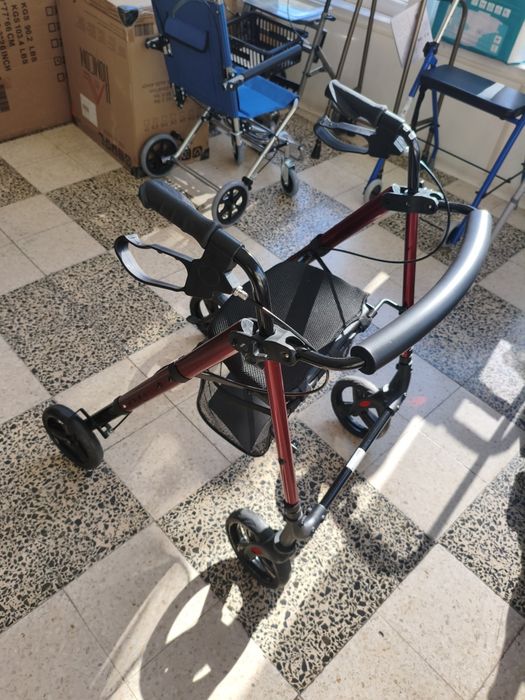 Andarilho 4 rodas cesto assento travões
