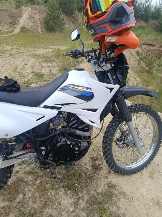 Skymoto Matador 200