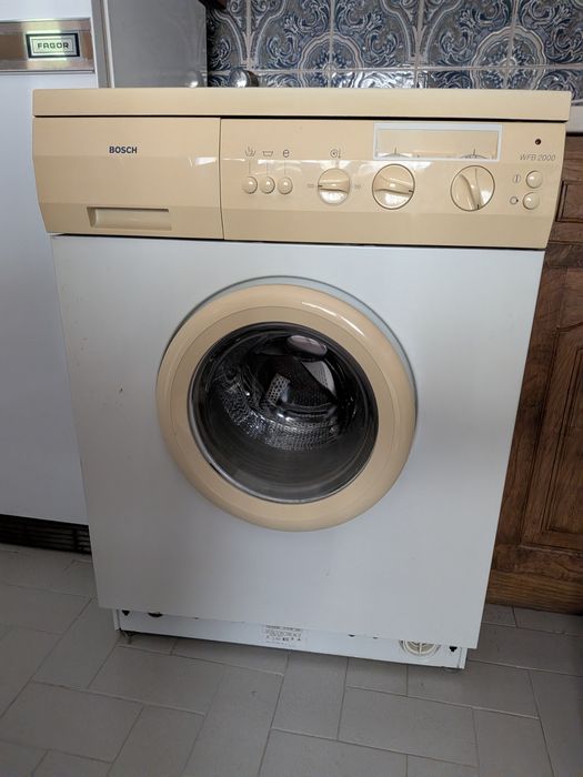 Máquina de Lavar Roupa Bosch WFB 2000