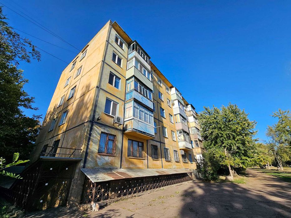 Продаж 2-х кімнатної квартири по вул. Гірників