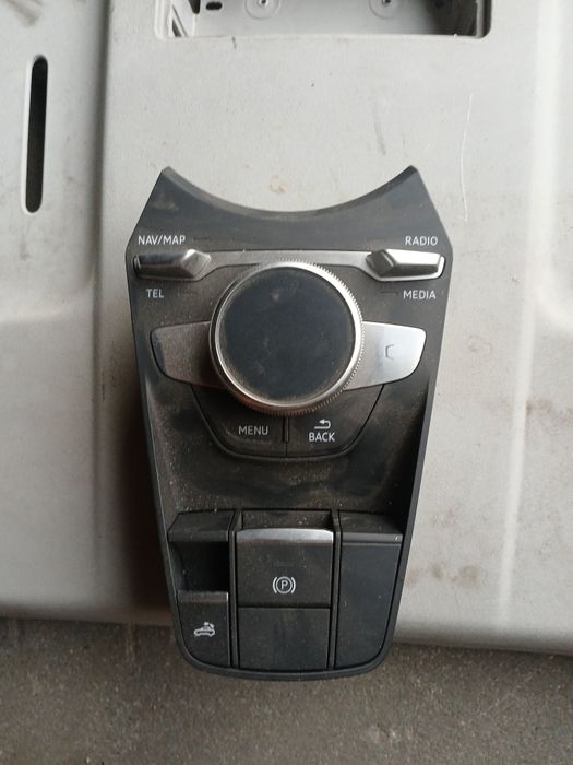 Panel sterowania mmi Audi tt 8s0