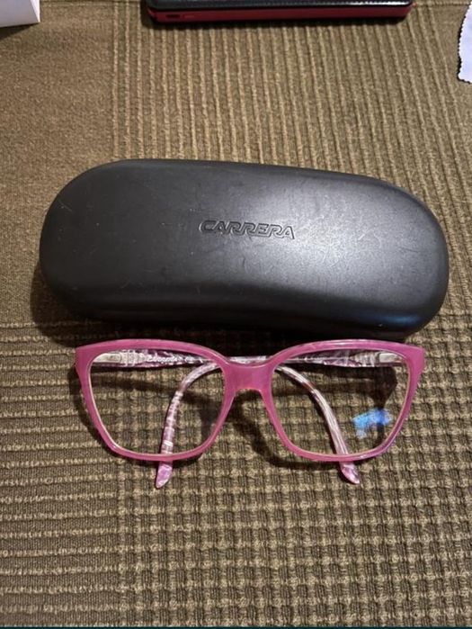 Armação da Carrera rosa