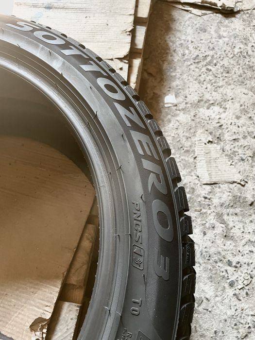 235/45 R18 Pirelli Winter Sottozero 3 98V XL Elect PNCS T0 / 4шт./ 2024 рік./ як нові / Акустік