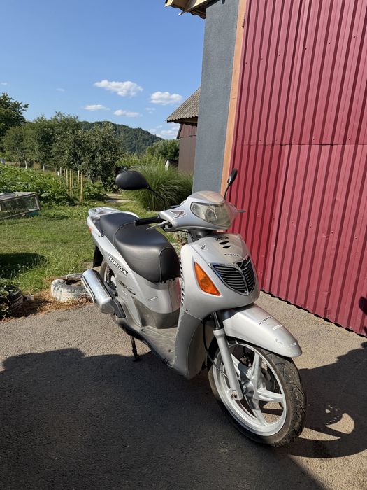 Продам Honda SH 150