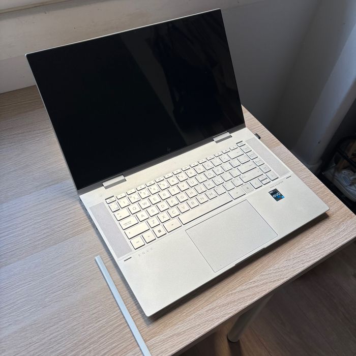 Laptop HP Envy x360 Convertible 15 (2023)