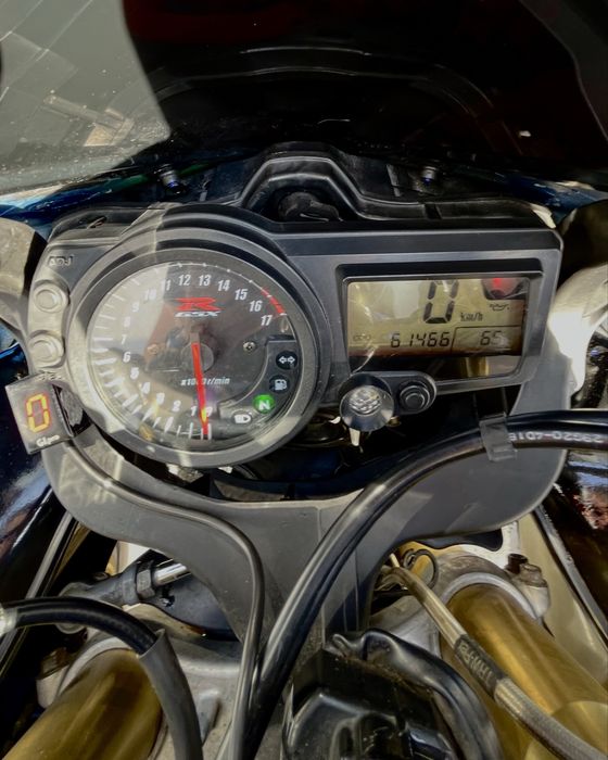 SUZUKI GSXR 600 K4 2004(vendo com as carenagens originais)