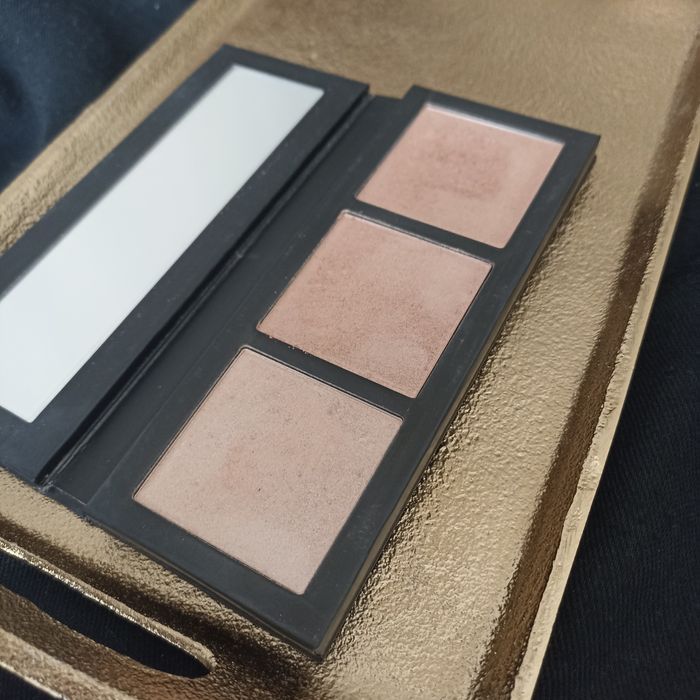 MAC Hyper Real Glow Palette Flash + Awe rozświetlacz