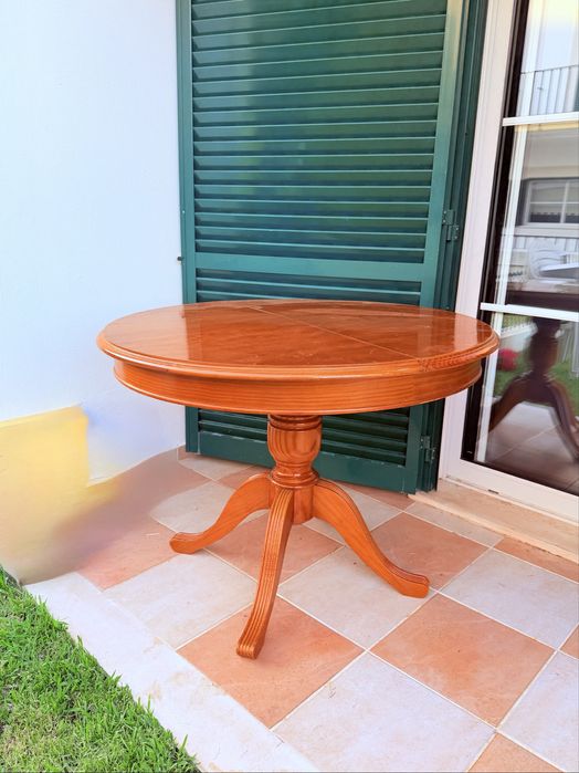 Mesa Redonda Extensível 4-6 Lugares | Elegante e Muito Robusta