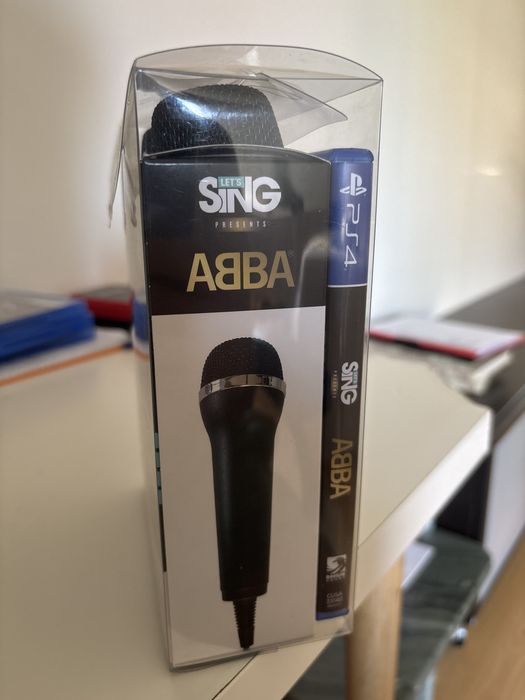 Jogo Let’s Sing Abba + 2 Micro PS4