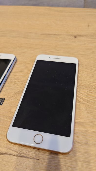 4 telefony Apple iPhone uszkodzone - do naprawy / na części