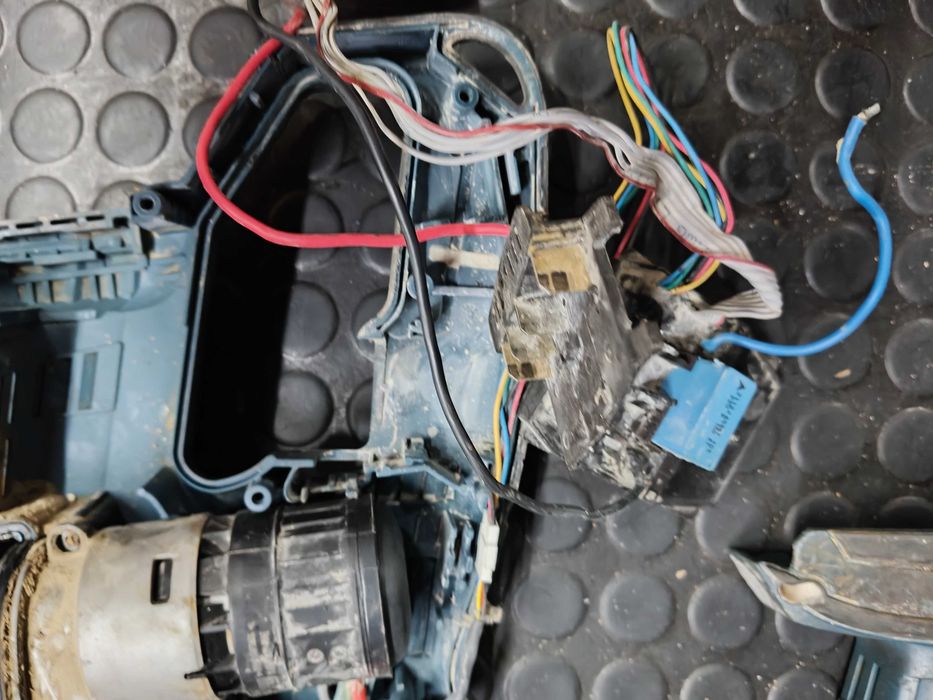 Młot udarowy Bosch Professional GBH 18 V-EC
