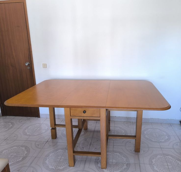 Mesa estilo holandês de madeira maciça