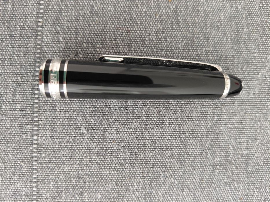 Montblanc - Esferográfica  Meisterstück Classique.