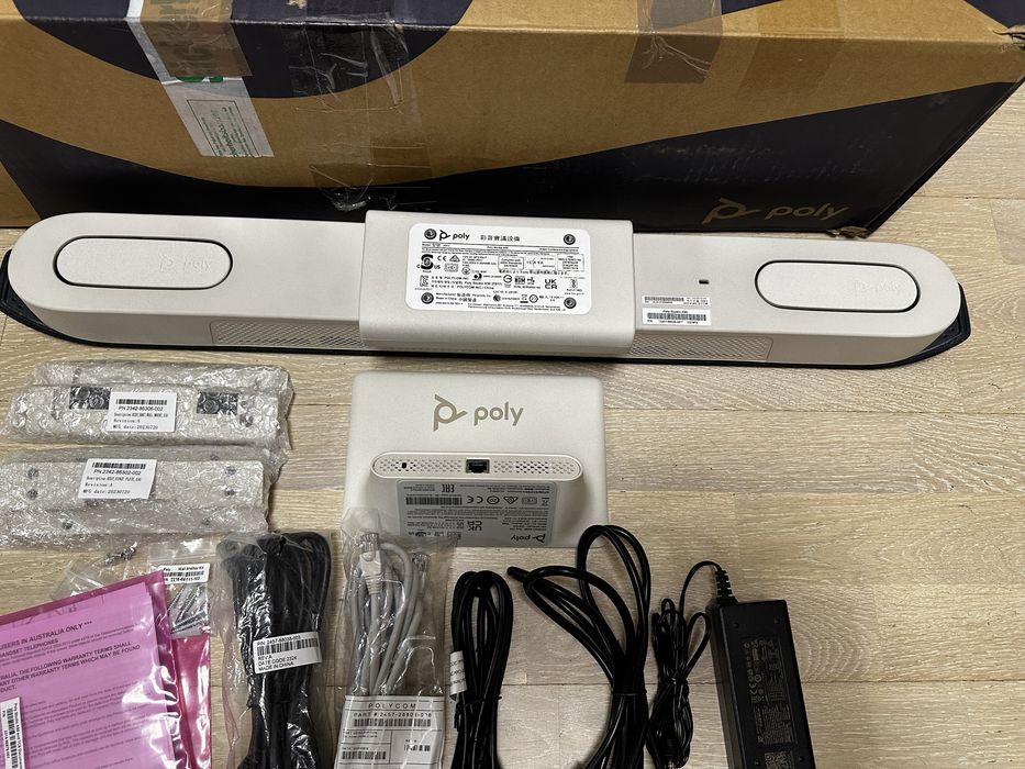 Конференц камера, Відеобар Poly Studio X50 з консоллю TC8