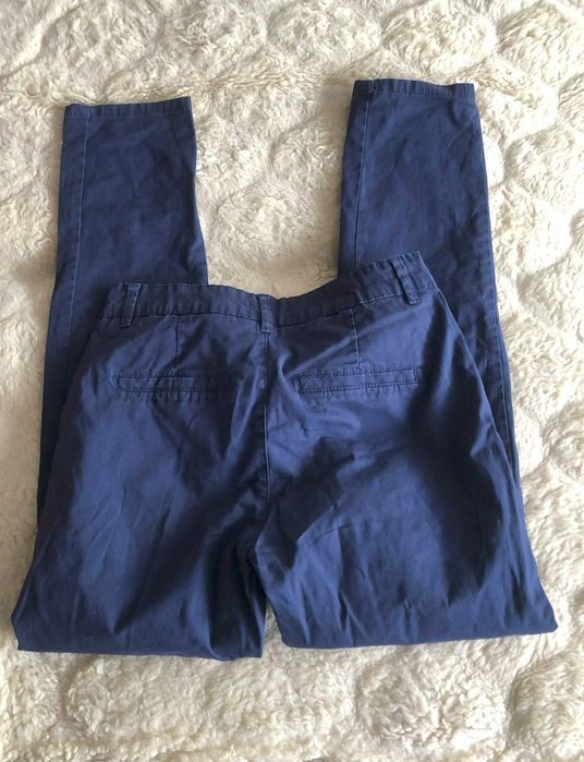 Granatowe, proste spodnie