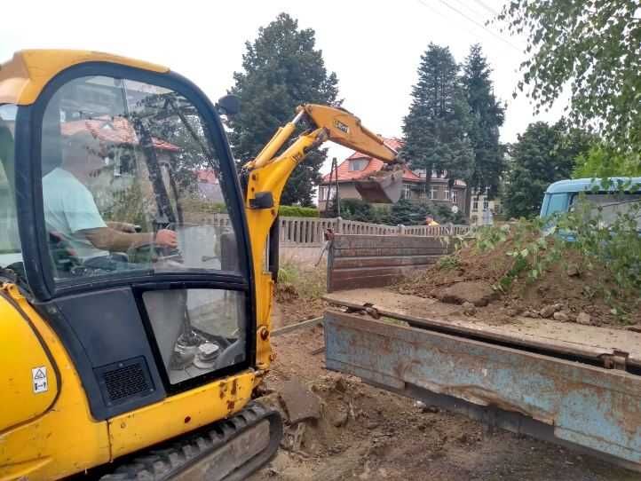 wynajem minikoparki bez operatora 399zł dzień lub z operatorem 140/h