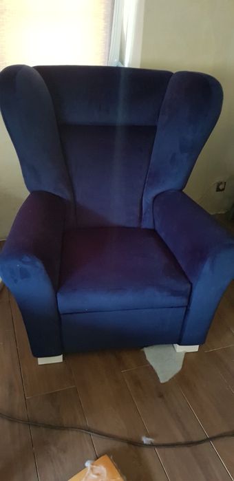 Tapicer meblowy naprawa,renowacja mebli  ,szycie poduszek ogrodowych