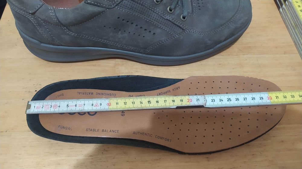 Ecco - шкіряні кросівки туфлі