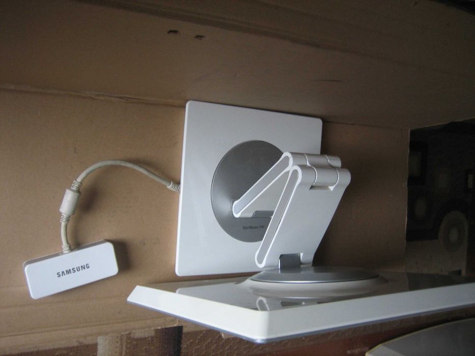 Монитор SyncMaster 770P