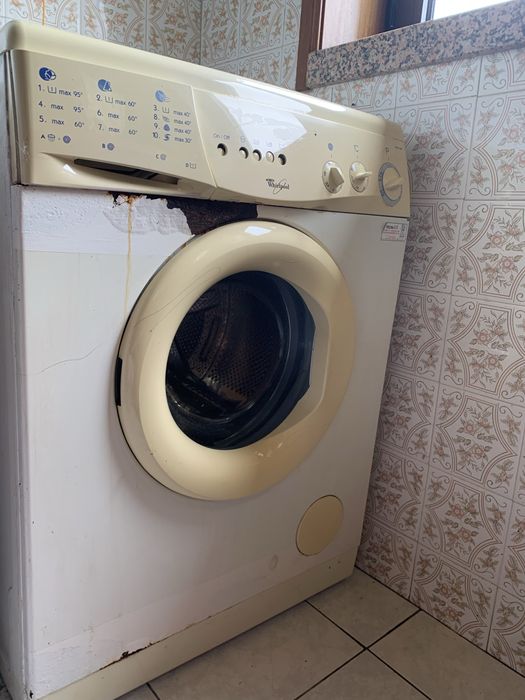 Máquina roupa Whirlpool