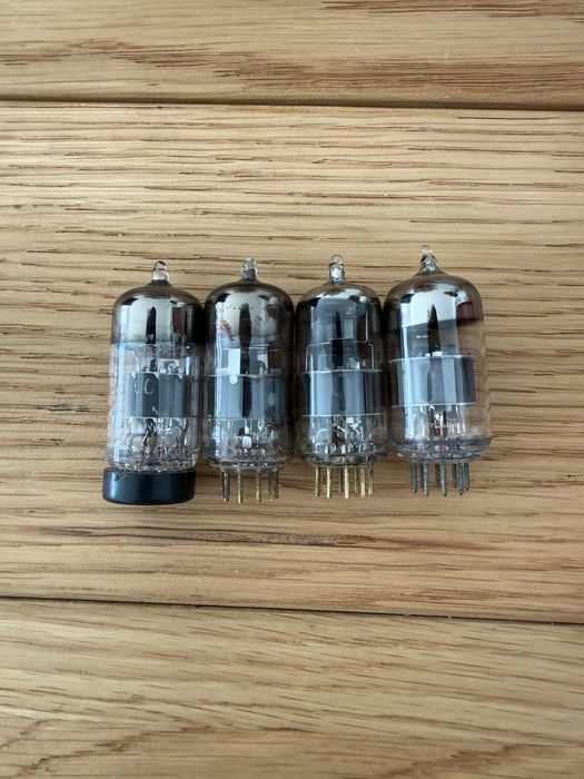 Válvulas Ecc88 e E88cc