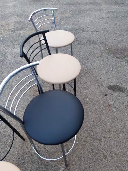 Продам барні стільці