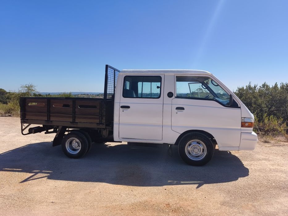 Hyundai H100 Caixa Aberta 6 Lugares - 156 mil KMS Ideal para o trabalho (TODA RESTAURADA COMO NOVA)