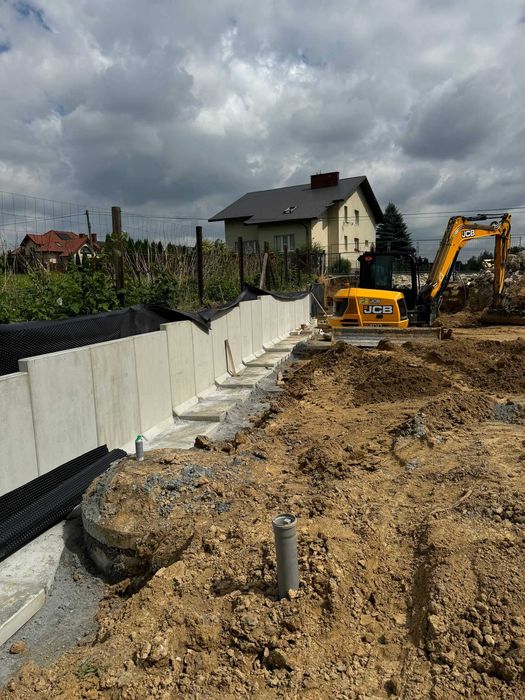 Roboty ziemne koparka ścianka mur oporowy typu L prefabrykowany Kraków