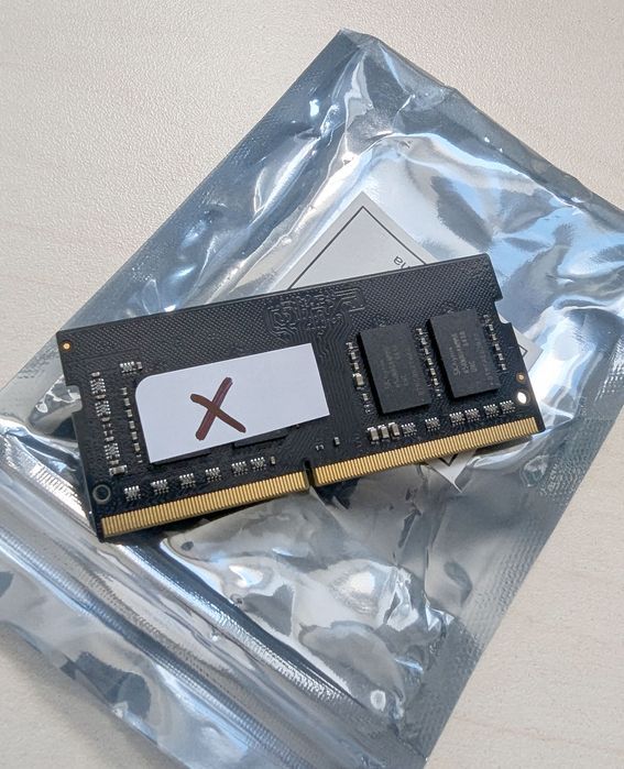 3шт sodimm ddr4 (32gb разом, 8 + 8 + 16gb) Edge Memory дефектні
