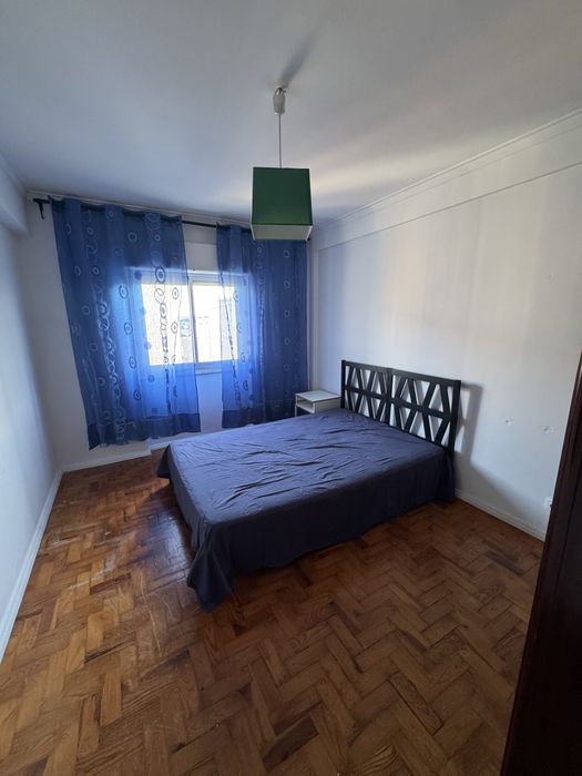 Arrendo um quarto