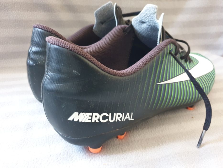 Chuteiras NIKE mercurial