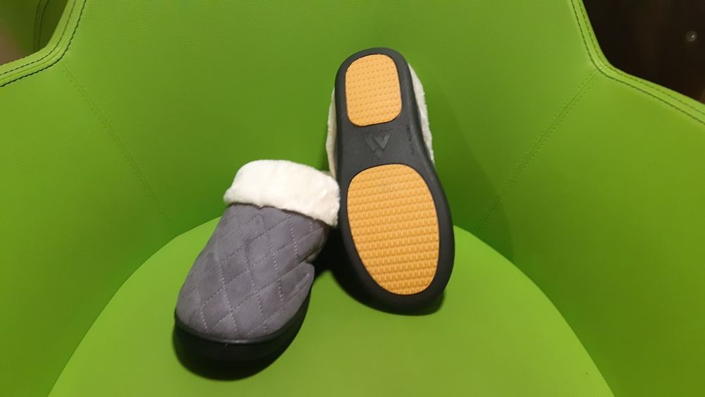 Kapcie r. 40 NOWE kapcie laczki