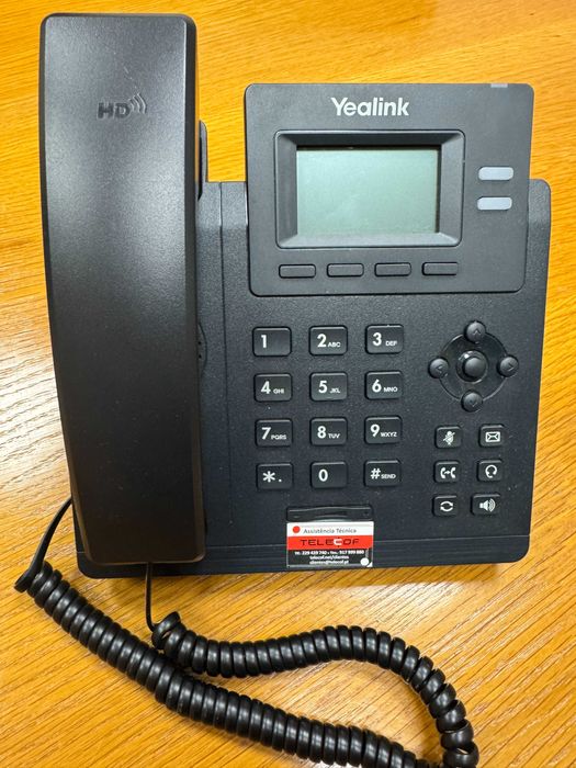 Central Telefónica MITEL + 8 Telefones IP YEALINK