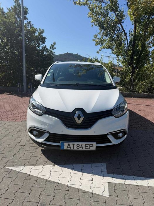 Vendo RENAULT SCÉNIC 7 lugares, excelente estado.
