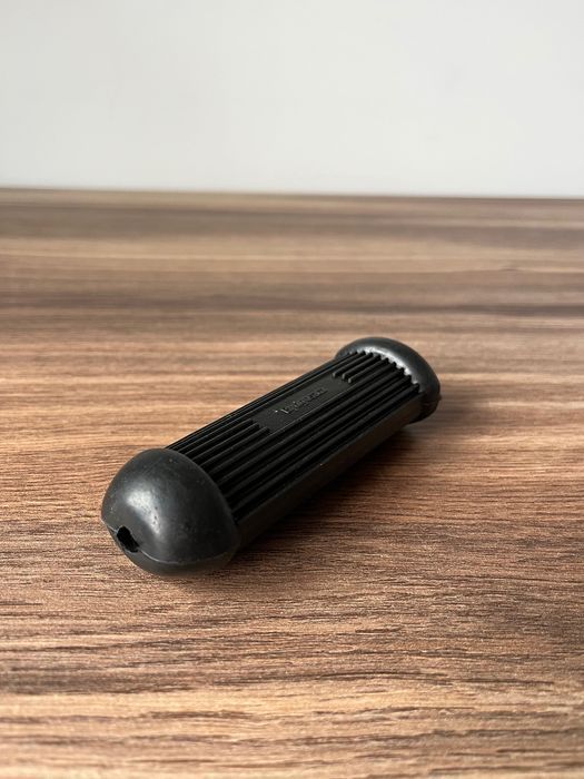 NOWA POLSKA guma podnóżka OKRĄGŁY OTWÓR motorynka WSK 125 WSK 175 SHL