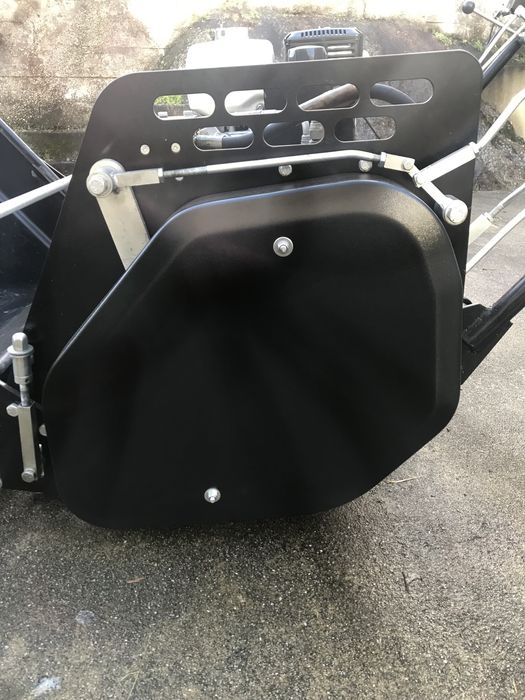 Vendo maquina relva para campos de futebol