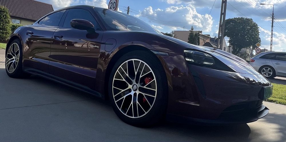 Porsche Taycan