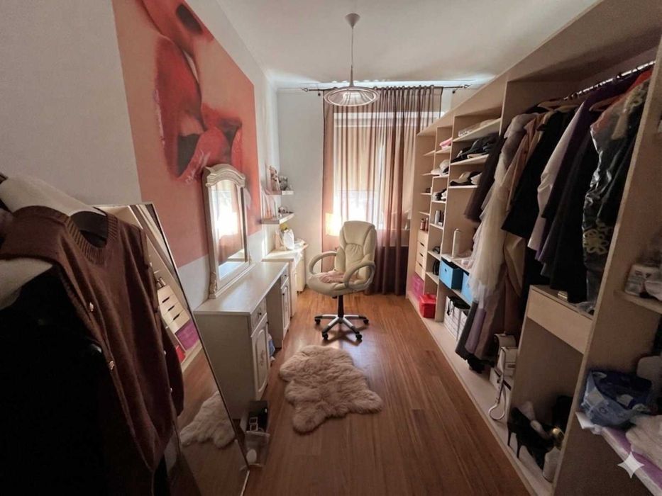 Дом для семьи в центре