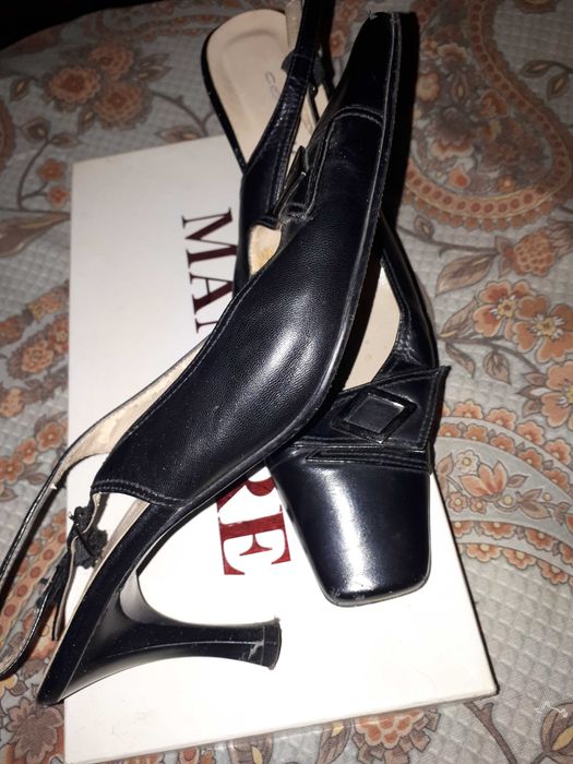 боді, шапка, спідниця