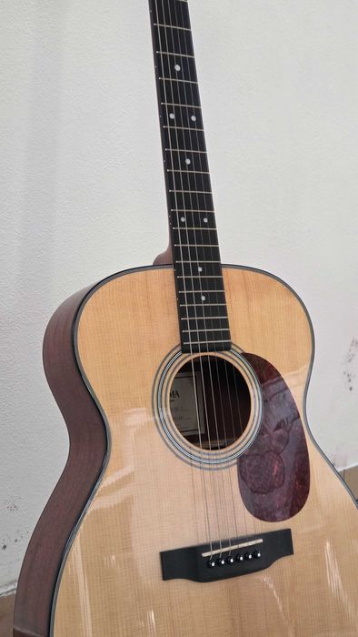 VENDO · Guitarra Sigma Guitars 000M-1