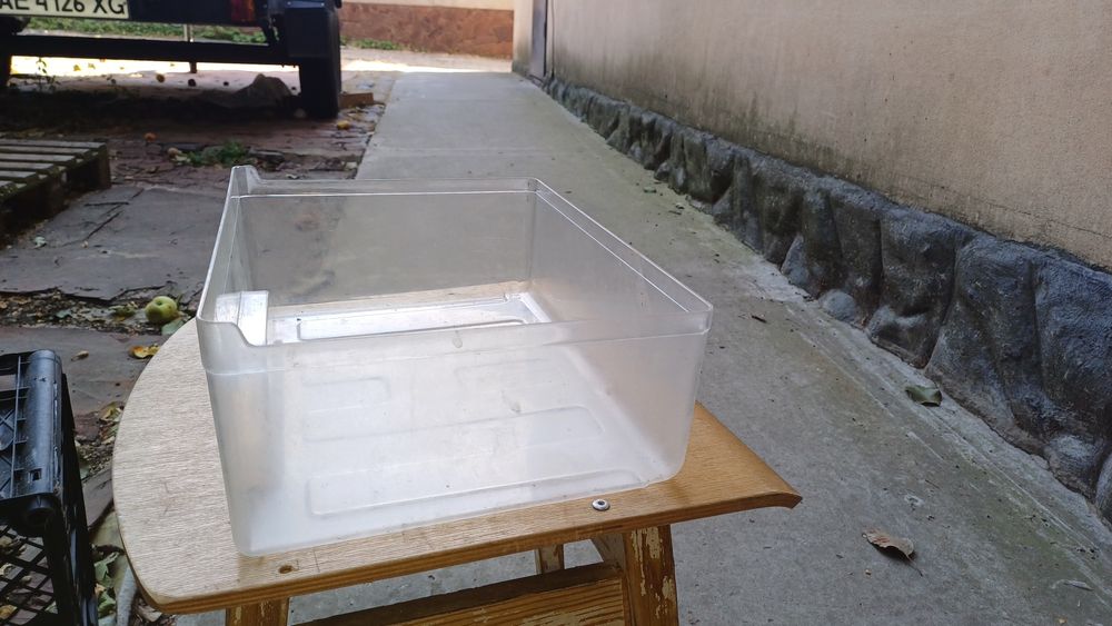 Продам для холодильника ящик