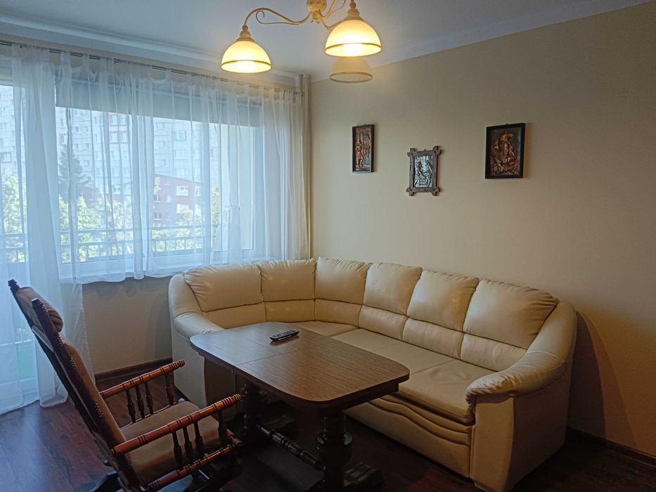 Wynajmę mieszkanie 2 pokoje 50m2(min. 1 rok), full wypas m.in. Klimatyzacja, zmywarka, robot sprzątający