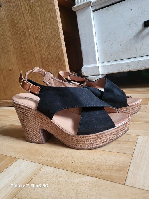 platformy na lato, leciutki i wygodne.