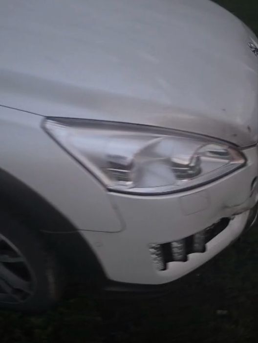 Peugeot 508 rxh гібрид капот бампер крила.