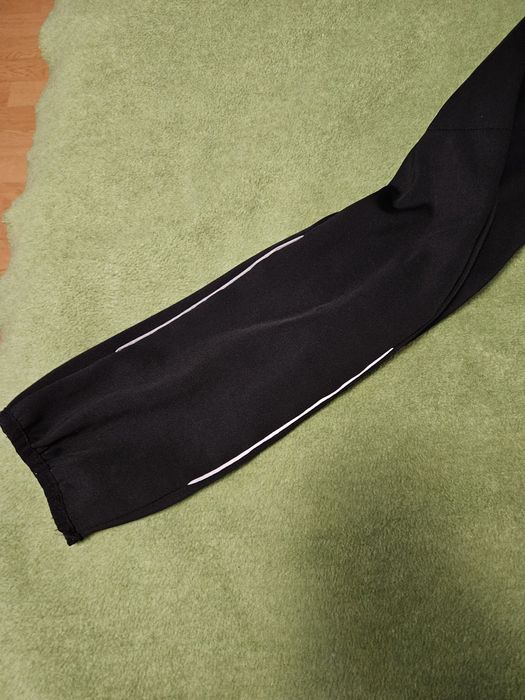 Bluza rowerowa i do biegania czarna sportowa