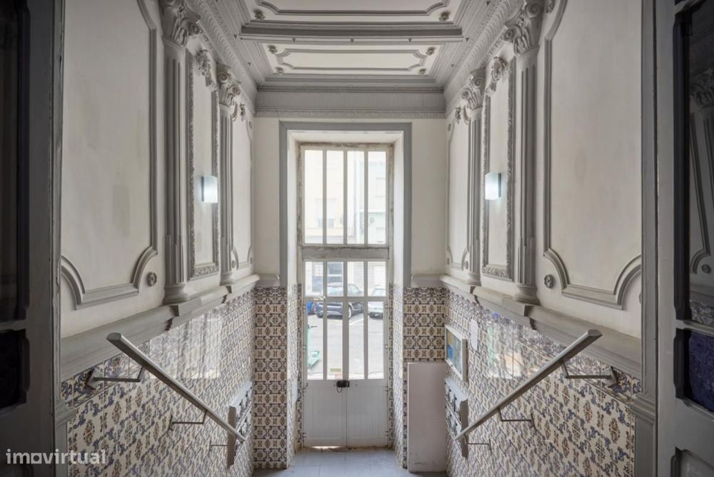 Quarto - localizado em Arroios Lisbon